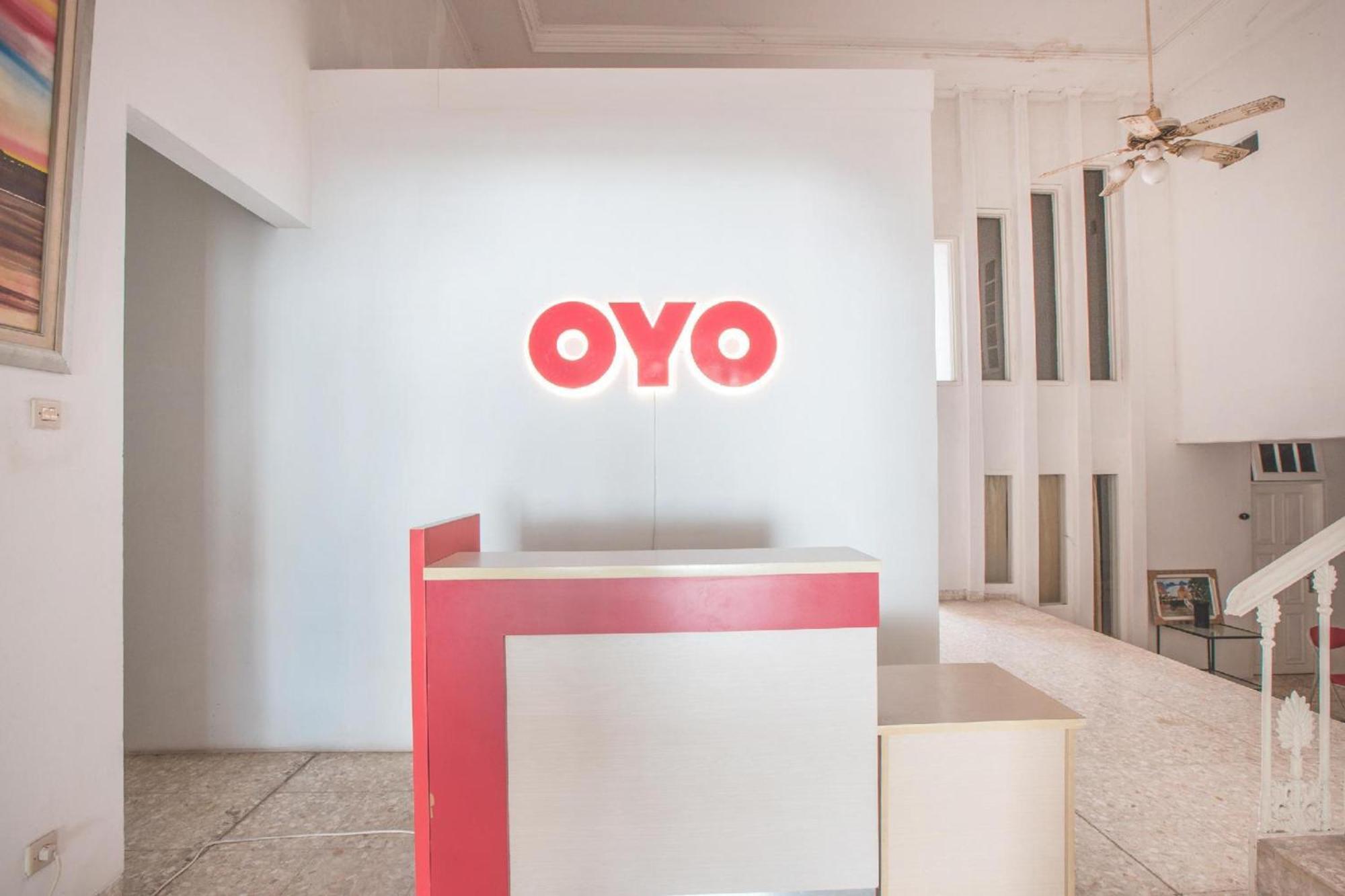 Oyo 332克芒g17住宅酒店 雅加达 外观 照片